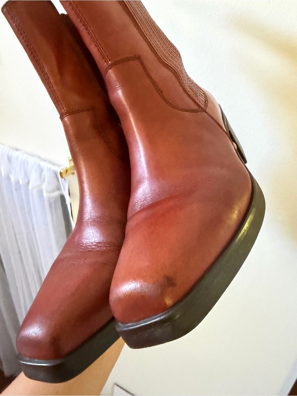 Vagabond Leather Mid-Heel Chelsea Boots in Brown - Picture 10 of 10